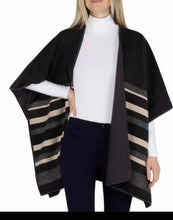 Load image into Gallery viewer, Ike Behar Womens Wrap With Sherpa One Size