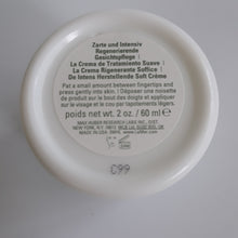 Load image into Gallery viewer, La Mer The Moisturizing Soft Cream 2 oz Open Box