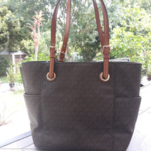 Load image into Gallery viewer, NewNoTag Michael Kors Jet Set Large Travel Shoulder Signature Tote