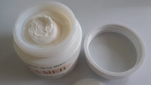 Load image into Gallery viewer, La Mer Moisturizing Cream 2 oz no box