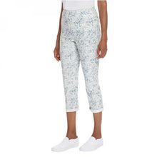 Load image into Gallery viewer, Mario Serrani Comfort Stretch Cuff Capri Women's Pants