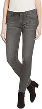Load image into Gallery viewer, Buffalo David Bitton Women's Mid-Rise Super Soft Capri Jeans