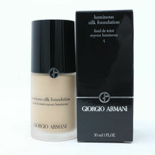 Load image into Gallery viewer, Giorgio Armani Luminous Silk Foundation 1oz