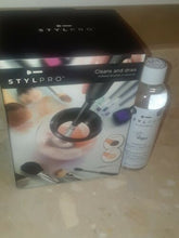 Load image into Gallery viewer, StylPro Makeup Brush Cleaner and Drier With Cleanser Liquid 5 fl oz