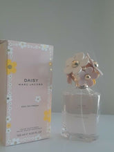 Load image into Gallery viewer, Marc Jacobs Daisy 4.2 Oz Eau So Fresh Women Eau De Toilette Spray