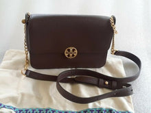 Load image into Gallery viewer, Tory Burch Chelsea Leather Cross Body Style 48731