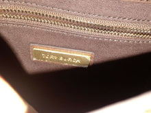 Load image into Gallery viewer, Tory Burch Chelsea Leather Cross Body Style 48731