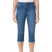 Load image into Gallery viewer, Gloria Vanderbilt Women's Amanda Capri Classic Rise Jean