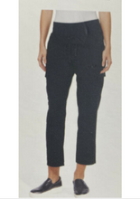 Load image into Gallery viewer, Jomad Women S Wrinkle Resistant Breathable Fabric Capri Pants