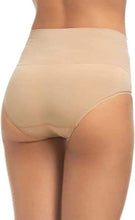 Load image into Gallery viewer, Gloria Vanderbilt Ladies&#39; Seamless Shaping Brief Medium Control Soft Yarn
