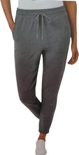 Load image into Gallery viewer, 32 Degrees Cool Women&#39;s Soft Stretch Twill Jogger.
