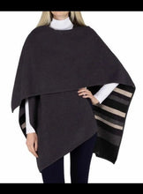 Load image into Gallery viewer, Ike Behar Womens Wrap With Sherpa One Size
