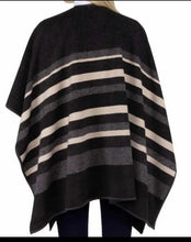 Load image into Gallery viewer, Ike Behar Womens Wrap With Sherpa One Size
