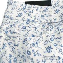 Load image into Gallery viewer, Mario Serrani Comfort Stretch Cuff Capri Women&#39;s Pants
