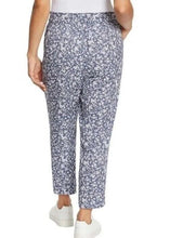 Load image into Gallery viewer, Jessica Simpson Ladies’ Printed Pull-on Pants
