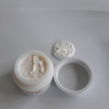 Load image into Gallery viewer, La Mer The Moisturizing Soft Cream 1 oz Open Box
