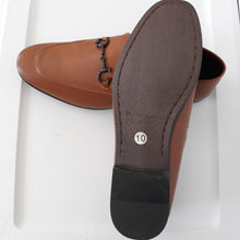 Load image into Gallery viewer, Guess Men&#39;s Loafers Leather Size 10
