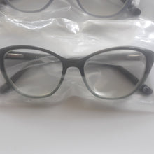 Load image into Gallery viewer, Design Optics by Foster Grant Reading Glasses, 3 Pack +3.00
