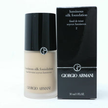 Load image into Gallery viewer, Giorgio Armani Luminous Silk Foundation 1oz
