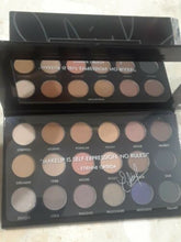 Load image into Gallery viewer, Pur Pro X Etienne Eyeshadow Palette
