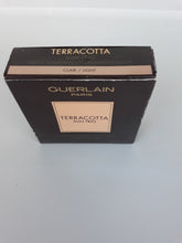 Load image into Gallery viewer, Guerlain Terracotta Sun Trio Bronzing Contouring Palette, Clair/Light, 0.35 Oz
