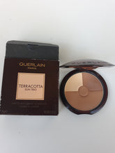 Load image into Gallery viewer, Guerlain Terracotta Sun Trio Bronzing Contouring Palette, Clair/Light, 0.35 Oz
