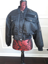 Load image into Gallery viewer, Forever 21 women&#39;s Puff Bomber Jacket Black Small
