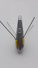 Load image into Gallery viewer, Sputnik Spider Grip Surf Sinkers 5oz Lot of 6
