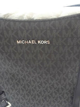 Load image into Gallery viewer, Michael Kors Jet Set Travel Large Messenger Black, Black, One Size
