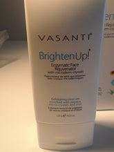 Load image into Gallery viewer, Vasanti All About Brightening Bundle
