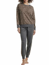 Load image into Gallery viewer, Splendid Ladies&#39; Jogger and Crew Neck Set
