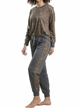 Load image into Gallery viewer, Splendid Ladies&#39; Jogger and Crew Neck Set
