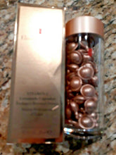Load image into Gallery viewer, Elizabeth Arden Ceramide Vitamin C 60 Capsules
