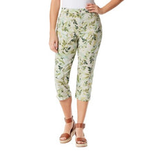 Load image into Gallery viewer, Gloria Vanderbilt Women S Amanda High Rise Capri Pants
