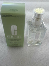 Load image into Gallery viewer, Clinique dramatically different hydrating jelly 4.2oz
