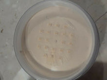 Load image into Gallery viewer, Laura Mercier Translucent Glow Loose Setting Face Powder
