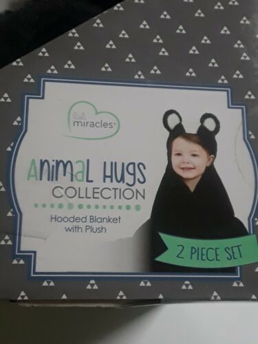 Little Miracles Animal Hugs Hooded Blanket with Plush, 2pc Set (Skunk)