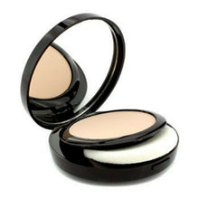 Load image into Gallery viewer, Laura Mercier Smooth Finish Foundation Powder 0.3 oz SPF 20
