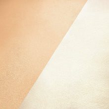 Load image into Gallery viewer, Laura Mercier Translucent Glow Loose Setting Face Powder
