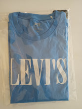 Load image into Gallery viewer, Levi’s Tagless Cotton Lightweight Graphic Tee Small Blue
