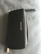 Load image into Gallery viewer, MICHAEL KORS MERCER TRAVEL CONTINENTAL LEATHER WALLET BLACK $ 168.00
