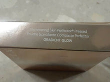 Load image into Gallery viewer, Becca Shimmering Skin Perfector Pressed Highlighter in Gradient Glow
