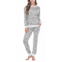 Load image into Gallery viewer, Honeydew Ladies&#39; Fleece 2 PC Pajama Set
