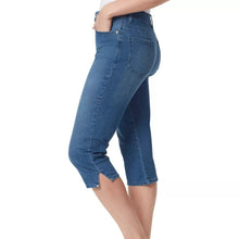 Load image into Gallery viewer, Gloria Vanderbilt Women&#39;s Amanda Capri Classic Rise Jean
