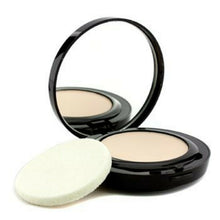 Load image into Gallery viewer, Laura Mercier Smooth Finish Foundation Powder 0.3 oz SPF 20
