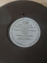 Load image into Gallery viewer, Becca Shimmering Skin Perfector Pressed Powder Topaz 0.25oz Unboxed
