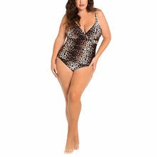 Load image into Gallery viewer, Cyn &amp; Luca Women&#39;s Swimsuit and Kimono Set
