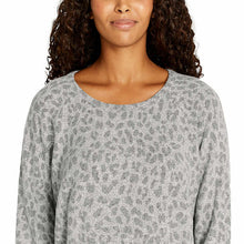 Load image into Gallery viewer, Buffalo Ladies’ Printed Cozy Top
