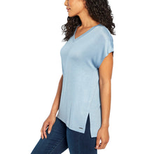 Load image into Gallery viewer, Orvis Womens V-Neck Tunic Top
