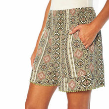 Load image into Gallery viewer, Three Dots Women&#39;s Pull on Shorts
